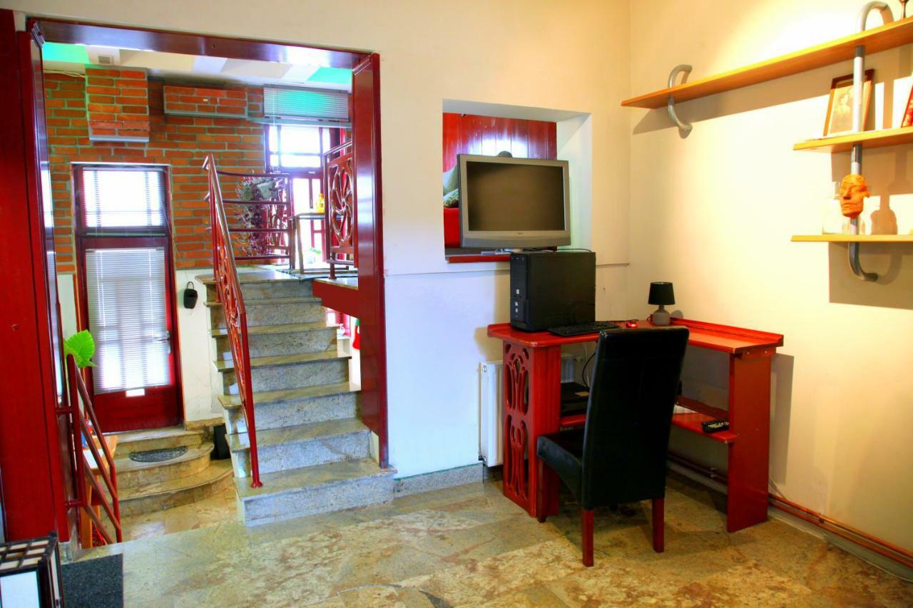 Studio Apartman - Park - Osijek Exteriör bild